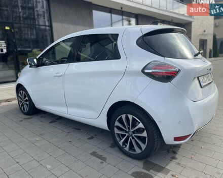 Белый Рено Зое, объемом двигателя 0 л и пробегом 106 тыс. км за 12299 $, фото 15 на Automoto.ua