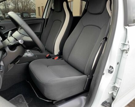 Белый Рено Зое, объемом двигателя 0 л и пробегом 66 тыс. км за 12499 $, фото 9 на Automoto.ua