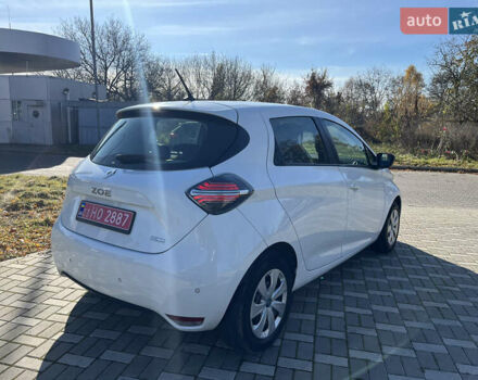 Белый Рено Зое, объемом двигателя 0 л и пробегом 56 тыс. км за 12500 $, фото 2 на Automoto.ua
