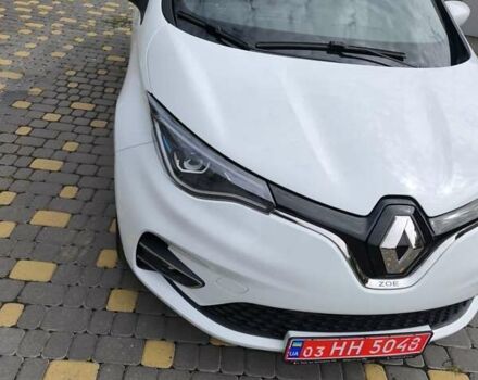 Белый Рено Зое, объемом двигателя 0 л и пробегом 50 тыс. км за 11900 $, фото 19 на Automoto.ua