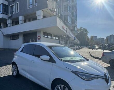 Белый Рено Зое, объемом двигателя 0 л и пробегом 78 тыс. км за 12200 $, фото 1 на Automoto.ua