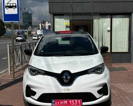 Белый Рено Зое, объемом двигателя 0 л и пробегом 165 тыс. км за 8990 $, фото 2 на Automoto.ua