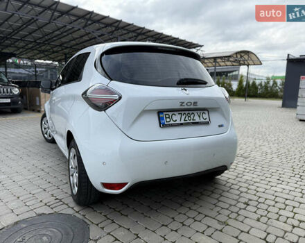 Белый Рено Зое, объемом двигателя 0 л и пробегом 36 тыс. км за 12900 $, фото 9 на Automoto.ua