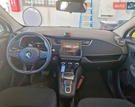 Белый Рено Зое, объемом двигателя 0 л и пробегом 53 тыс. км за 13500 $, фото 7 на Automoto.ua