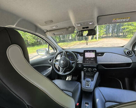 Белый Рено Зое, объемом двигателя 0 л и пробегом 74 тыс. км за 13499 $, фото 11 на Automoto.ua