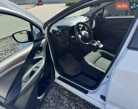 Рено Зое 2020 в Владимир-Волынский на Automoto.ua Белый Рено Зое, объемом двигателя 0 л и пробегом 55 тыс. км за 12000 $, фото 8 на Automoto.ua