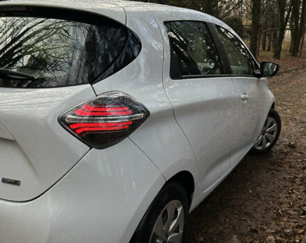 Белый Рено Зое, объемом двигателя 0 л и пробегом 52 тыс. км за 11590 $, фото 6 на Automoto.ua