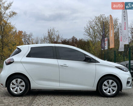 Белый Рено Зое, объемом двигателя 0 л и пробегом 25 тыс. км за 12499 $, фото 21 на Automoto.ua