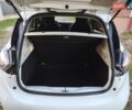 Белый Рено Зое, объемом двигателя 0 л и пробегом 98 тыс. км за 10950 $, фото 32 на Automoto.ua