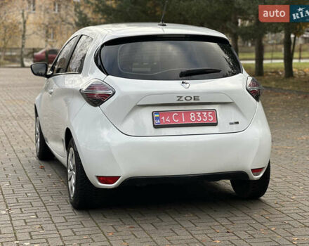 Белый Рено Зое, объемом двигателя 0 л и пробегом 28 тыс. км за 12500 $, фото 10 на Automoto.ua