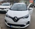 Белый Рено Зое, объемом двигателя 0 л и пробегом 77 тыс. км за 15509 $, фото 1 на Automoto.ua