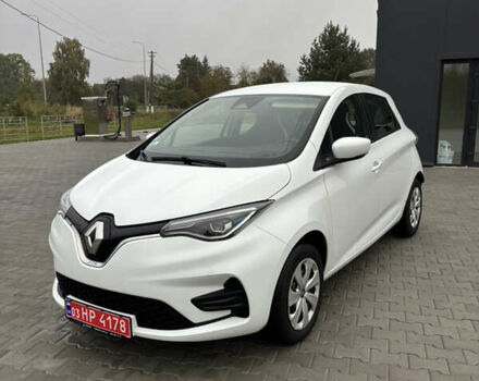 Белый Рено Зое, объемом двигателя 0 л и пробегом 55 тыс. км за 11900 $, фото 2 на Automoto.ua