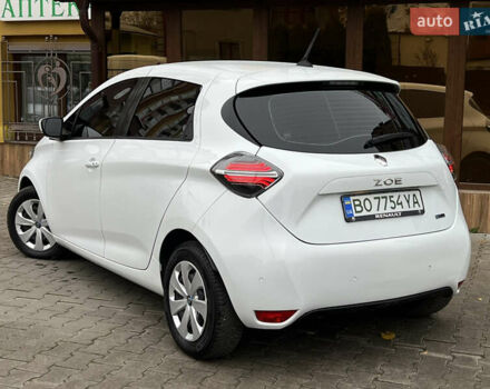 Белый Рено Зое, объемом двигателя 0 л и пробегом 31 тыс. км за 11999 $, фото 9 на Automoto.ua