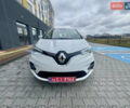 Белый Рено Зое, объемом двигателя 0 л и пробегом 70 тыс. км за 12999 $, фото 1 на Automoto.ua