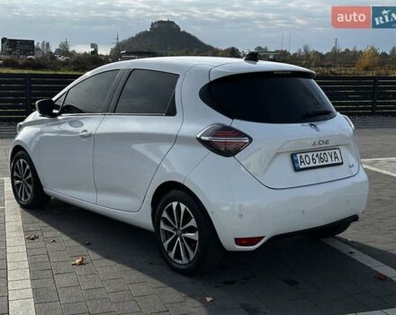 Белый Рено Зое, объемом двигателя 0 л и пробегом 124 тыс. км за 13200 $, фото 1 на Automoto.ua