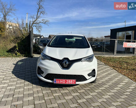 Белый Рено Зое, объемом двигателя 0 л и пробегом 56 тыс. км за 12500 $, фото 7 на Automoto.ua