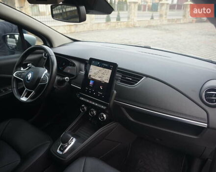 Белый Рено Зое, объемом двигателя 0 л и пробегом 122 тыс. км за 13000 $, фото 41 на Automoto.ua