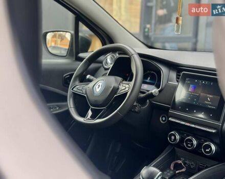 Белый Рено Зое, объемом двигателя 0 л и пробегом 86 тыс. км за 10850 $, фото 89 на Automoto.ua