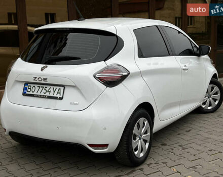 Белый Рено Зое, объемом двигателя 0 л и пробегом 31 тыс. км за 11999 $, фото 24 на Automoto.ua