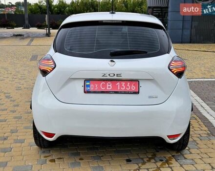 Белый Рено Зое, объемом двигателя 0 л и пробегом 74 тыс. км за 11600 $, фото 5 на Automoto.ua