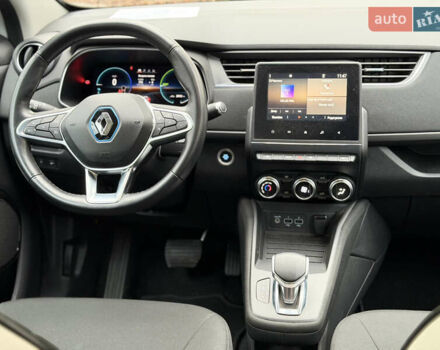 Білий Рено Зое, об'ємом двигуна 0 л та пробігом 28 тис. км за 12222 $, фото 26 на Automoto.ua