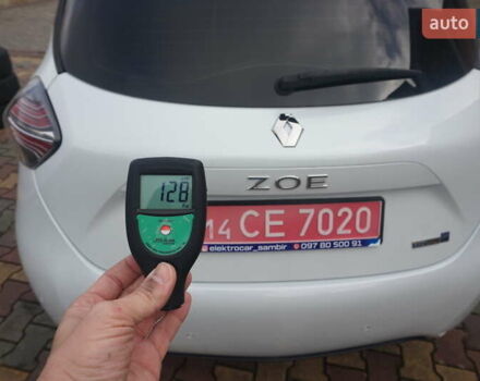 Белый Рено Зое, объемом двигателя 0 л и пробегом 122 тыс. км за 13000 $, фото 73 на Automoto.ua