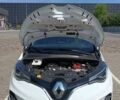 Белый Рено Зое, объемом двигателя 0 л и пробегом 73 тыс. км за 12450 $, фото 71 на Automoto.ua