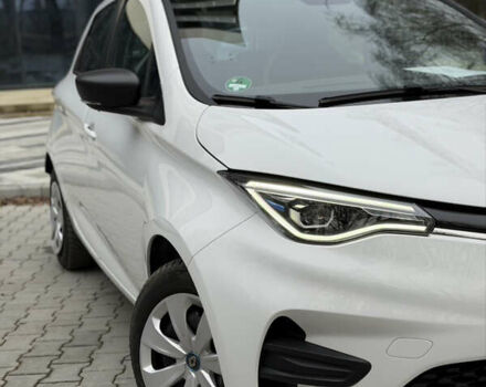 Білий Рено Зое, об'ємом двигуна 0 л та пробігом 28 тис. км за 12222 $, фото 8 на Automoto.ua