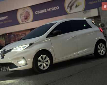 Белый Рено Зое, объемом двигателя 0 л и пробегом 44 тыс. км за 12950 $, фото 3 на Automoto.ua