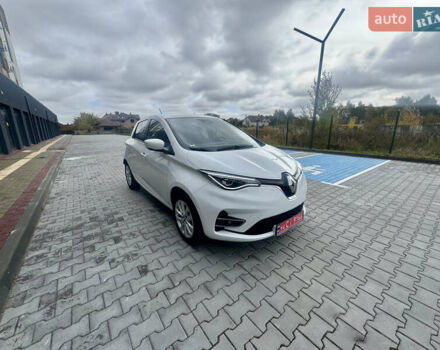 Белый Рено Зое, объемом двигателя 0 л и пробегом 70 тыс. км за 12999 $, фото 2 на Automoto.ua