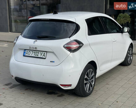 Белый Рено Зое, объемом двигателя 0 л и пробегом 106 тыс. км за 12299 $, фото 10 на Automoto.ua