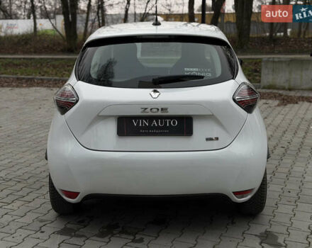 Білий Рено Зое, об'ємом двигуна 0 л та пробігом 28 тис. км за 12222 $, фото 4 на Automoto.ua
