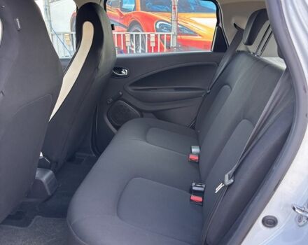 Белый Рено Зое, объемом двигателя 0 л и пробегом 15 тыс. км за 12299 $, фото 22 на Automoto.ua