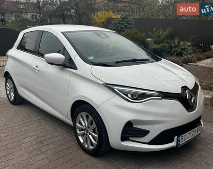Белый Рено Зое, объемом двигателя 0 л и пробегом 141 тыс. км за 10750 $, фото 2 на Automoto.ua