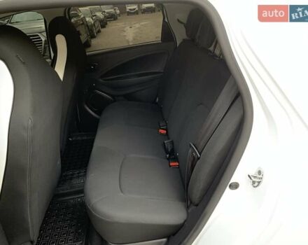 Белый Рено Зое, объемом двигателя 0 л и пробегом 44 тыс. км за 12499 $, фото 27 на Automoto.ua