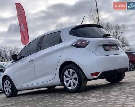 Белый Рено Зое, объемом двигателя 0 л и пробегом 66 тыс. км за 12499 $, фото 17 на Automoto.ua