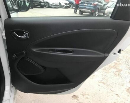 Білий Рено Зое, об'ємом двигуна 0 л та пробігом 40 тис. км за 13790 $, фото 10 на Automoto.ua