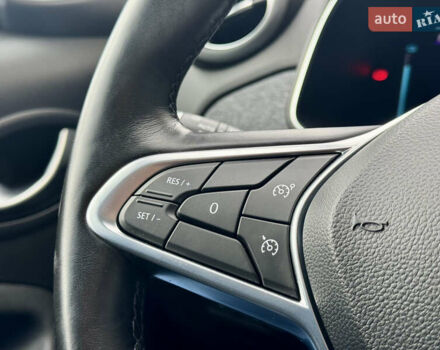 Белый Рено Зое, объемом двигателя 0 л и пробегом 70 тыс. км за 12999 $, фото 39 на Automoto.ua