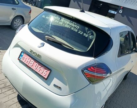 Белый Рено Зое, объемом двигателя 0 л и пробегом 163 тыс. км за 10500 $, фото 4 на Automoto.ua