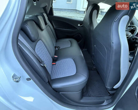 Білий Рено Зое, об'ємом двигуна 0 л та пробігом 23 тис. км за 13150 $, фото 21 на Automoto.ua