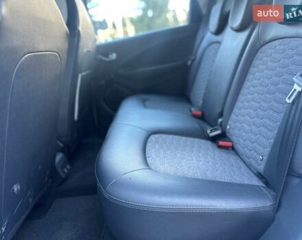 Белый Рено Зое, объемом двигателя 0 л и пробегом 83 тыс. км за 11999 $, фото 11 на Automoto.ua