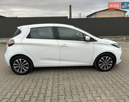 Белый Рено Зое, объемом двигателя 0 л и пробегом 88 тыс. км за 12300 $, фото 6 на Automoto.ua