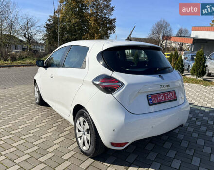 Белый Рено Зое, объемом двигателя 0 л и пробегом 56 тыс. км за 12500 $, фото 4 на Automoto.ua