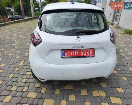 Белый Рено Зое, объемом двигателя 0 л и пробегом 50 тыс. км за 11900 $, фото 16 на Automoto.ua