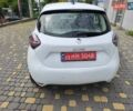 Белый Рено Зое, объемом двигателя 0 л и пробегом 50 тыс. км за 11900 $, фото 16 на Automoto.ua