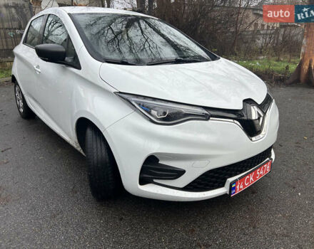 Белый Рено Зое, объемом двигателя 0 л и пробегом 58 тыс. км за 11780 $, фото 1 на Automoto.ua