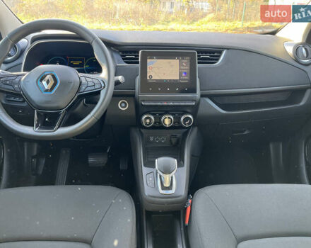 Белый Рено Зое, объемом двигателя 0 л и пробегом 56 тыс. км за 12500 $, фото 14 на Automoto.ua