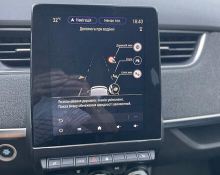 Белый Рено Зое, объемом двигателя 0 л и пробегом 106 тыс. км за 12299 $, фото 22 на Automoto.ua