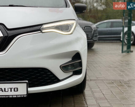 Белый Рено Зое, объемом двигателя 0 л и пробегом 47 тыс. км за 12499 $, фото 8 на Automoto.ua