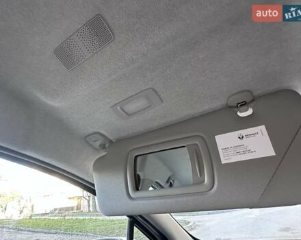 Белый Рено Зое, объемом двигателя 0 л и пробегом 83 тыс. км за 11999 $, фото 33 на Automoto.ua